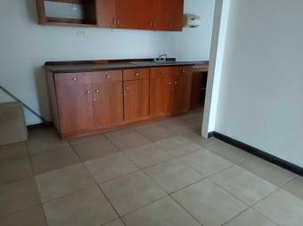 Se alquila oficina en centro comercial de Escazú 23-2993