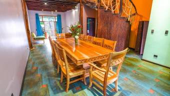 Se alquila casa con uso de suelo mixto en San Rafael Heredia 25-1538