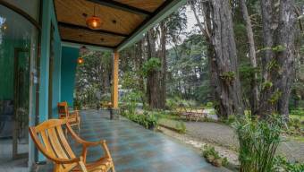 Se alquila casa con uso de suelo mixto en San Rafael Heredia 25-1535