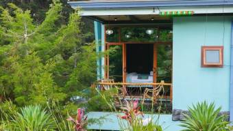 Se alquila casa con uso de suelo mixto en San Rafael Heredia 25-1535