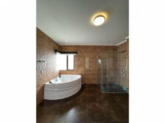 VENTA DE CASA, SAN JOSÉ, MORAVIA, LA GUARIA VENTA DE CASA, SAN JOSÉ, MORAVIA, LA GUARIA