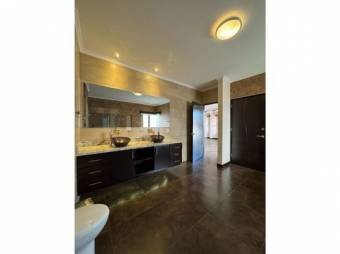 VENTA DE CASA, SAN JOSÉ, MORAVIA, LA GUARIA VENTA DE CASA, SAN JOSÉ, MORAVIA, LA GUARIA