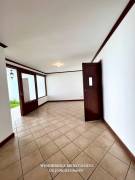 Escazu casa en venta 1 piso remodelada $360.000 / 265 mts.