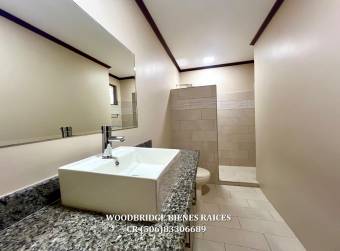 Escazu casa en venta 1 piso remodelada $360.000 / 265 mts.