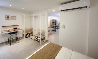 Se alquila moderno apartamento en barrio Amón 25-1478