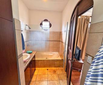 Casa a la venta en Condominio Terranostra, Santo Domingo de Heredia.