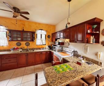 Casa a la venta en Condominio Terranostra, Santo Domingo de Heredia.