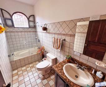 Casa a la venta en Condominio Terranostra, Santo Domingo de Heredia.