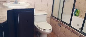 Se vende espaciosa casa con patio en San Francisco Heredia 24-582 Se vende espaciosa casa con patio en San Francisco Heredia 24-582