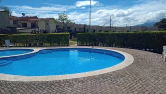 Se vende espaciosa casa con patio en San Pablo Heredia 25-1276 Se vende espaciosa casa con patio en San Pablo Heredia 25-1276