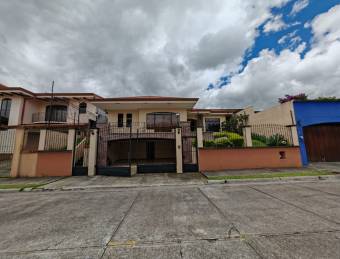 Venta de casa en Residencial Estefanía del Este, Mata de Plátano