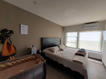 Se alquila espaciosa casa con terraza en San Antonio Escazú 26-13