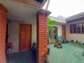 Se vende propiedad con 5 apartamentos para inversión en Hatillo San José 25-629 , $ 250,000, 8, San José, San José