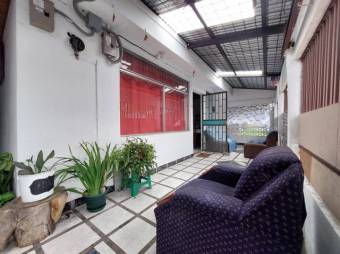 Se vende propiedad con 5 apartamentos para inversión en Hatillo San José 25-629 , $ 250,000, 8, San José, San José