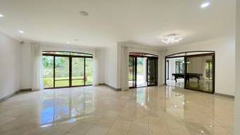 Se vende lujosa casa con patio en condominio Monteran Curridabat 25-1773 Se vende lujosa casa con patio en condominio Monteran Curridabat 25-1773