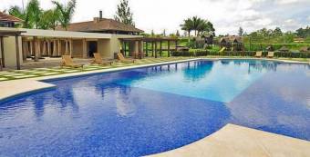 Se vende lujosa casa con patio en condominio Monteran Curridabat 25-1773 Se vende lujosa casa con patio en condominio Monteran Curridabat 25-1773