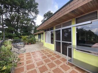 Se vende propiedad de 1.4 hectáreas con uso mixto en Rio Segundo 25-494 Se vende propiedad de 1.4 hectáreas con uso mixto en Rio Segundo 25-494