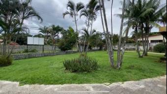 Se vende lujosa casa con uso mixto en San Joaquin de Heredia 23-30 Se vende lujosa casa con uso mixto en San Joaquin de Heredia 23-30