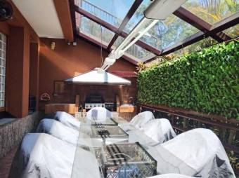 Se vende lujosa propiedad en Rohrmoser 24-1564