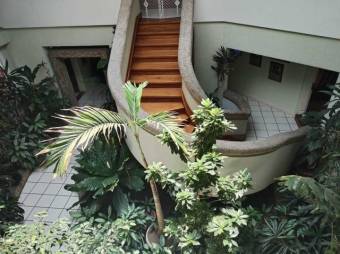 Se vende lujosa propiedad en Rohrmoser 24-1564