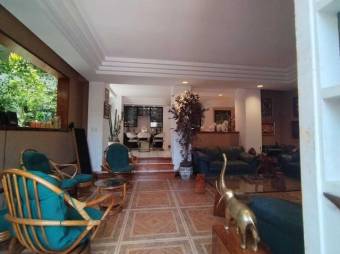 Se vende lujosa propiedad en Rohrmoser 24-1564