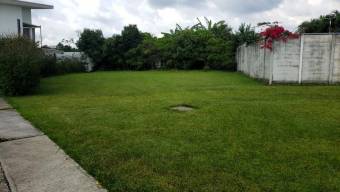 Se vende lote plano de 648m2 en Desamparados Alajuela 25-1445 Se vende lote plano de 648m2 en Desamparados Alajuela 25-1445