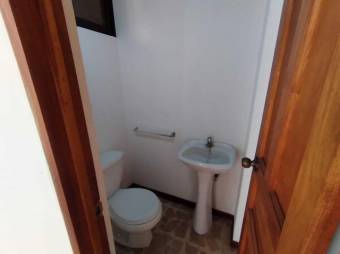 Se vende espaciosa casa para inversión en Yoses Sur 23-305 Se vende espaciosa casa para inversión en Yoses Sur 23-305