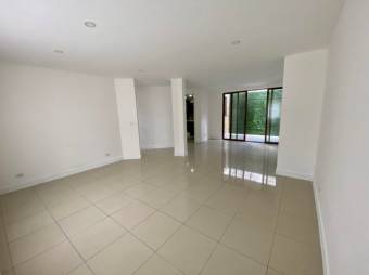 Se vende espaciosa casa de 2 plantas en San Rafael Escazú 25-228 Se vende espaciosa casa de 2 plantas en San Rafael Escazú 25-228