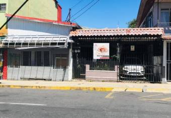 Se vende espaciosa propiedad para remodelar en Heredia 