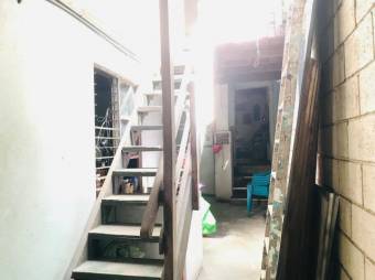 Se vende espaciosa propiedad para remodelar en Heredia Se vende espaciosa propiedad para remodelar en Heredia