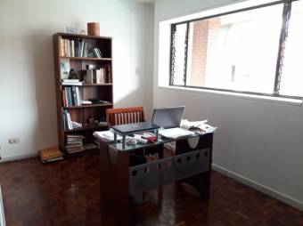 Se vende espaciosa casa con amplio patio en San Vicente de Moravia 23-1503 Se vende espaciosa casa con amplio patio en San Vicente de Moravia 23-1503