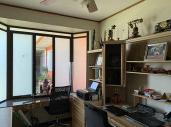 Se vende casa con amplias zonas verdes en La Asunción de Heredia 25-950 Se vende casa con amplias zonas verdes en La Asunción de Heredia 25-950