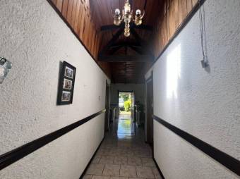 Se vende propiedad con mas de 500m2 de lote en San Josecito Heredia 25-204 Se vende propiedad con mas de 500m2 de lote en San Josecito Heredia 25-204