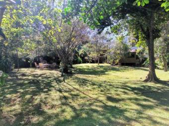 Se vende casa con lote de 2,220m2 en Rio Oro Santa Ana 23-1533 Se vende casa con lote de 2,220m2 en Rio Oro Santa Ana 23-1533