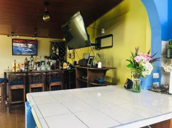 Se vende amplia propiedad con 2 casas en Catedral San José 24-835 Se vende amplia propiedad con 2 casas en Catedral San José 24-835