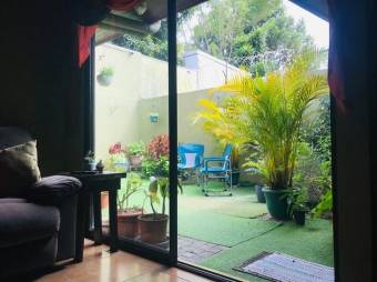 Se vende amplia propiedad con 2 casas en Catedral San José 24-835 Se vende amplia propiedad con 2 casas en Catedral San José 24-835