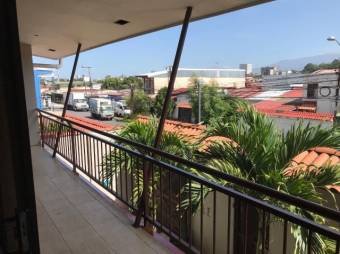 Se vende propiedad con 1 casa y 2 apartamentos en Zapote San José 24-1248 Se vende propiedad con 1 casa y 2 apartamentos en Zapote San José 24-1248
