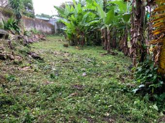 Se vende amplio lote con 1,012m2 en Zapote San José 25-147 Se vende amplio lote con 1,012m2 en Zapote San José 25-147