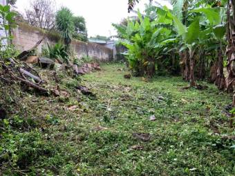 Se vende amplio lote con 1,012m2 en Zapote San José 25-147 Se vende amplio lote con 1,012m2 en Zapote San José 25-147