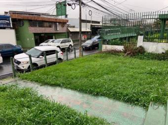 Se vende amplio lote con 1,012m2 en Zapote San José 25-147