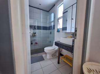 Se vende moderna casa con patio en condominio de Piedades Santa Ana 25-585 Se vende moderna casa con patio en condominio de Piedades Santa Ana 25-585