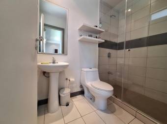 Se vende moderna casa con patio en condominio de Piedades Santa Ana 25-585 Se vende moderna casa con patio en condominio de Piedades Santa Ana 25-585