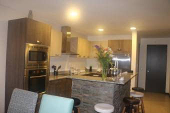 Se vende moderna casa con 3 plantas en Pozos Santa Ana 25-511 Se vende moderna casa con 3 plantas en Pozos Santa Ana 25-511