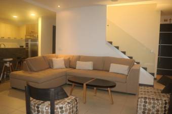 Se vende moderna casa con 3 plantas en Pozos Santa Ana 25-511 Se vende moderna casa con 3 plantas en Pozos Santa Ana 25-511