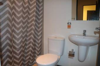 Se vende moderna casa con 3 plantas en Pozos Santa Ana 25-511 Se vende moderna casa con 3 plantas en Pozos Santa Ana 25-511