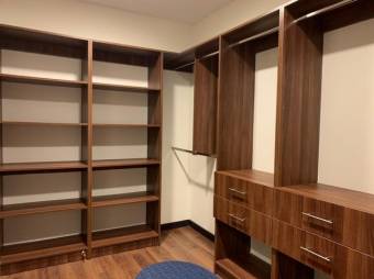 Se vende moderna casa con 3 plantas en Pozos Santa Ana 25-511 Se vende moderna casa con 3 plantas en Pozos Santa Ana 25-511