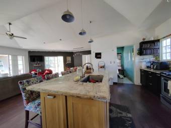 Se vende espaciosa casa con lote de 1,337m2 en Brasil Santa Ana 24-1528 Se vende espaciosa casa con lote de 1,337m2 en Brasil Santa Ana 24-1528