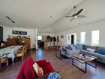 Se vende espaciosa casa con lote de 1,337m2 en Brasil Santa Ana 24-1528 Se vende espaciosa casa con lote de 1,337m2 en Brasil Santa Ana 24-1528