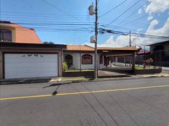 Se vende espaciosa casa con amplia zona verde en San Francisco Heredia 24-1442 Se vende espaciosa casa con amplia zona verde en San Francisco Heredia 24-1442
