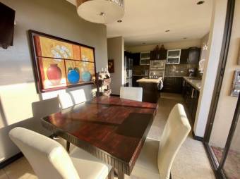 Se vende moderna casa con patio en condominio Francosta de Ulloa 25-679 Se vende moderna casa con patio en condominio Francosta de Ulloa 25-679